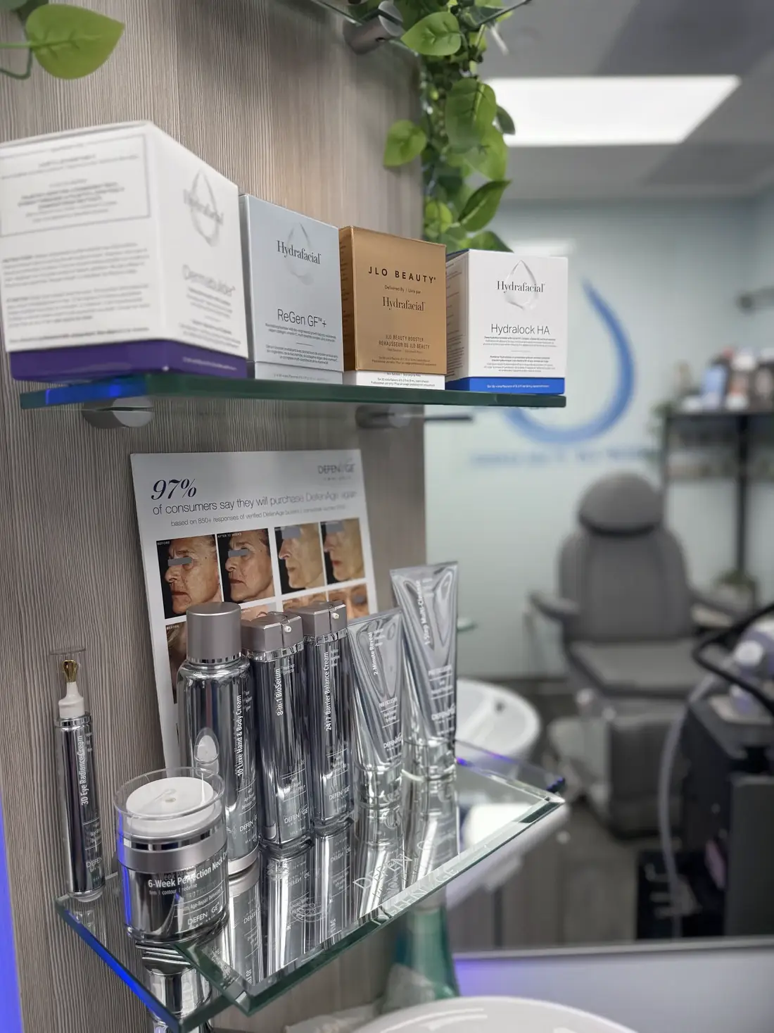 Cuidado de la piel de grado médico en Drop of Paradise — boosters de HydraFacial y productos DefenAge, El Cerrito CA